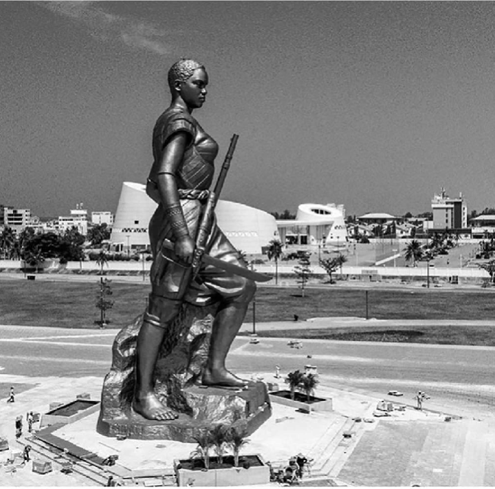 Home the amazon monument in cotonou